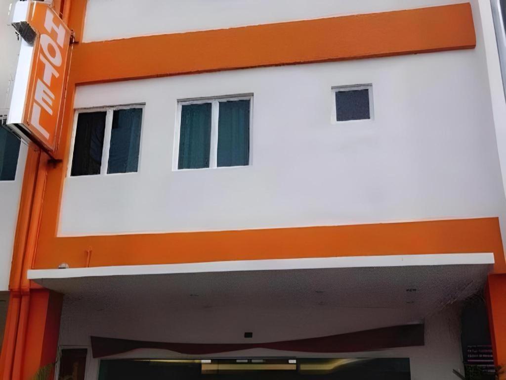 1 Hotel Mahkota Cheras Exteriér fotografie